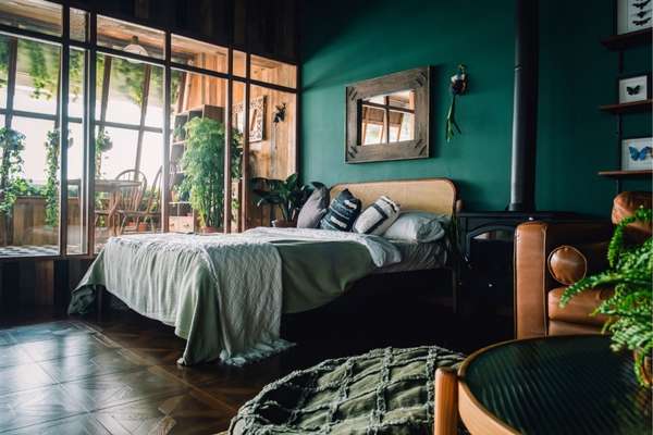 How To Create A Dark Green Bedroom