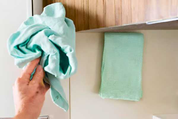 Dry Handles With A Clean Cloth For Kitchen Cabinet Handles