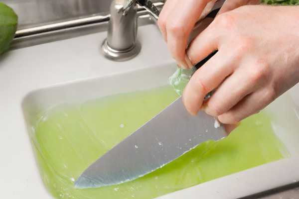 Rinse The Knife With Warm Water
