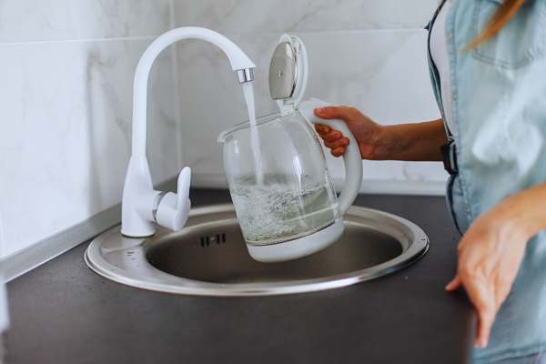 Rinse With Clean Water Electric Kettle With Vinegar