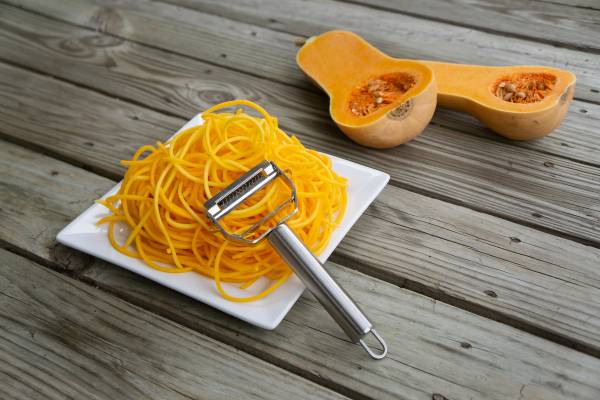How To Prevent Accidents When Using A Julienne Peeler
