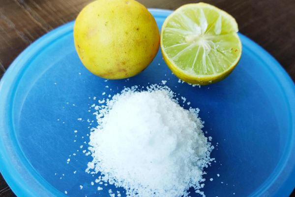 Lemon and Salt Scrub