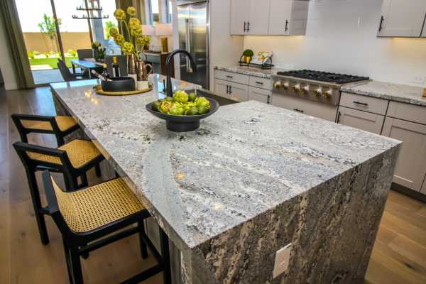 Accessorizing Your Kitchen Island with Decorative Items